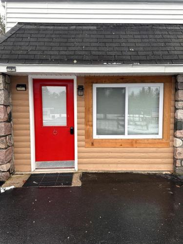 Millersburg House | Ocqueoc Delux Double Cabin Pet-Friendly in Ocqueoc, MI