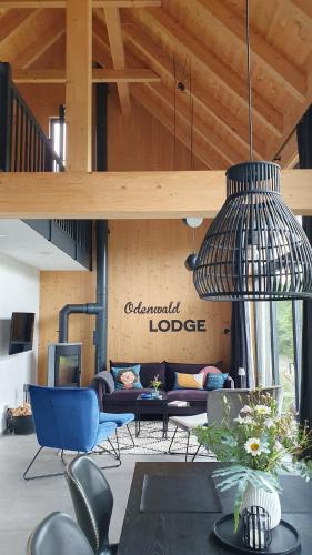 Reichelsheim House | Odenwald-Lodge mit Infrarotsauna und E-Ladestation "Haus Purpur"