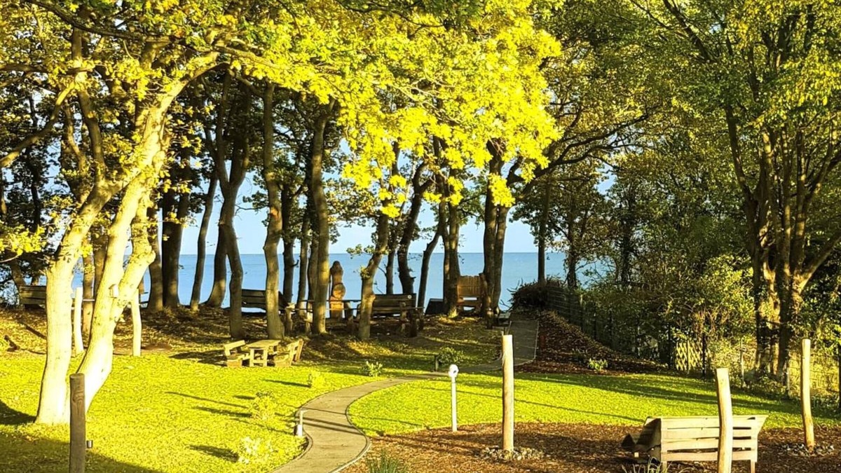 Monchgut-Granitz Apartment | ODIN's view WE 16, fantastic location on the private beach, sauna and garden