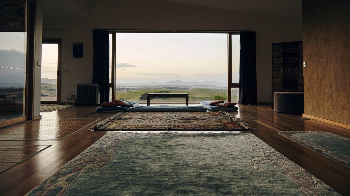 Foster North House | Odiyana Retreat on 60 acres. Magical Prom Views