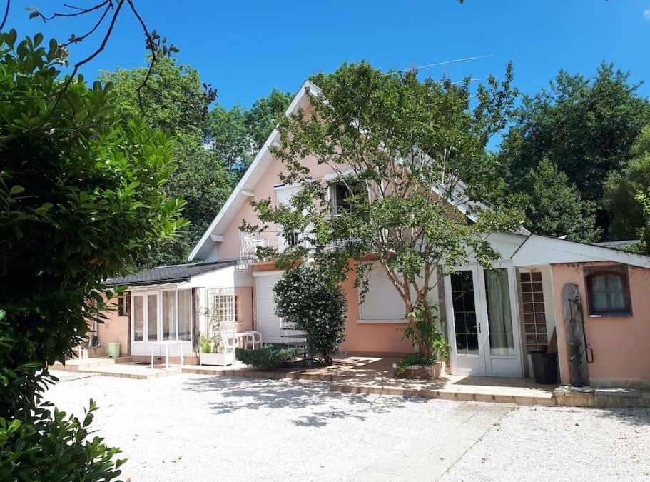 Odos Apartment | Odos Tarbes Très beau T3 avec petite terrasse et pkg