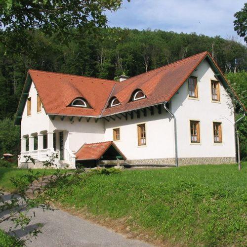 Bakonybel Apartment | Odvaskő Turistaház