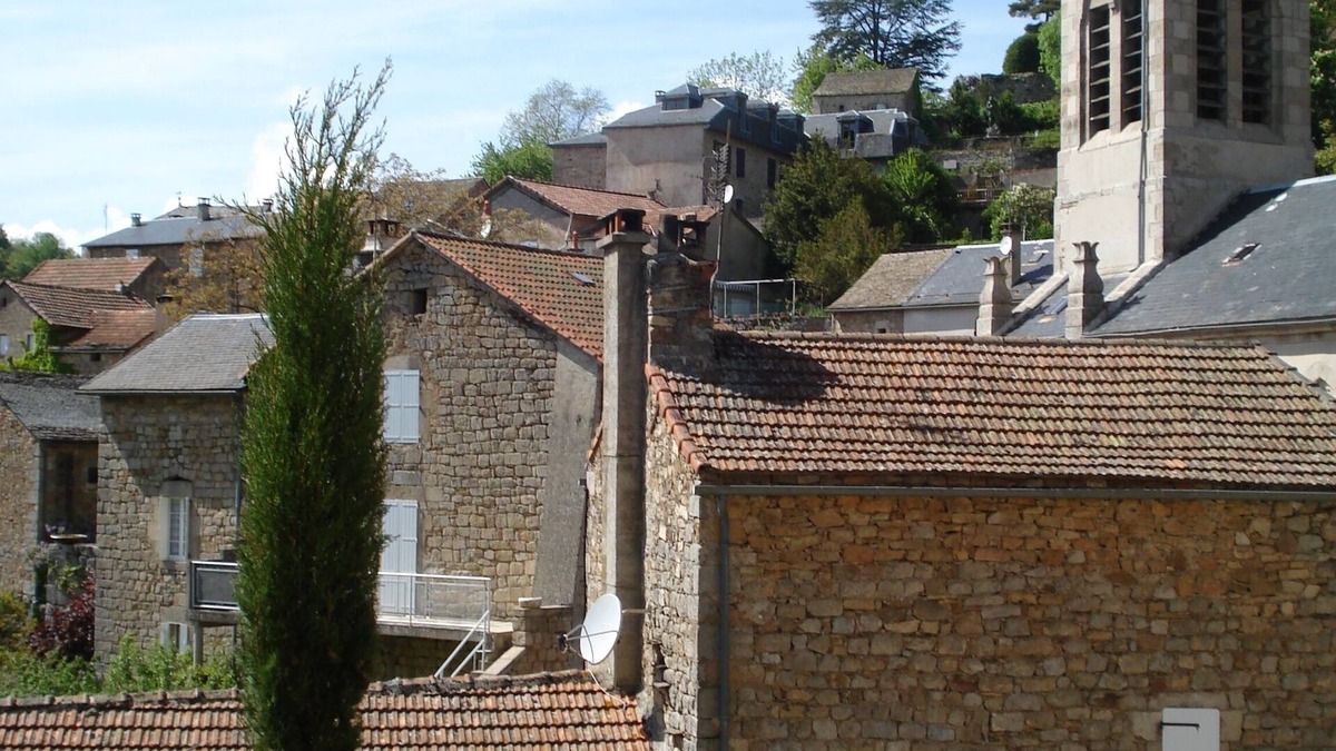 Millau Cottage | Of Character cottage Near Millau In Charming Village in Saint-Leons