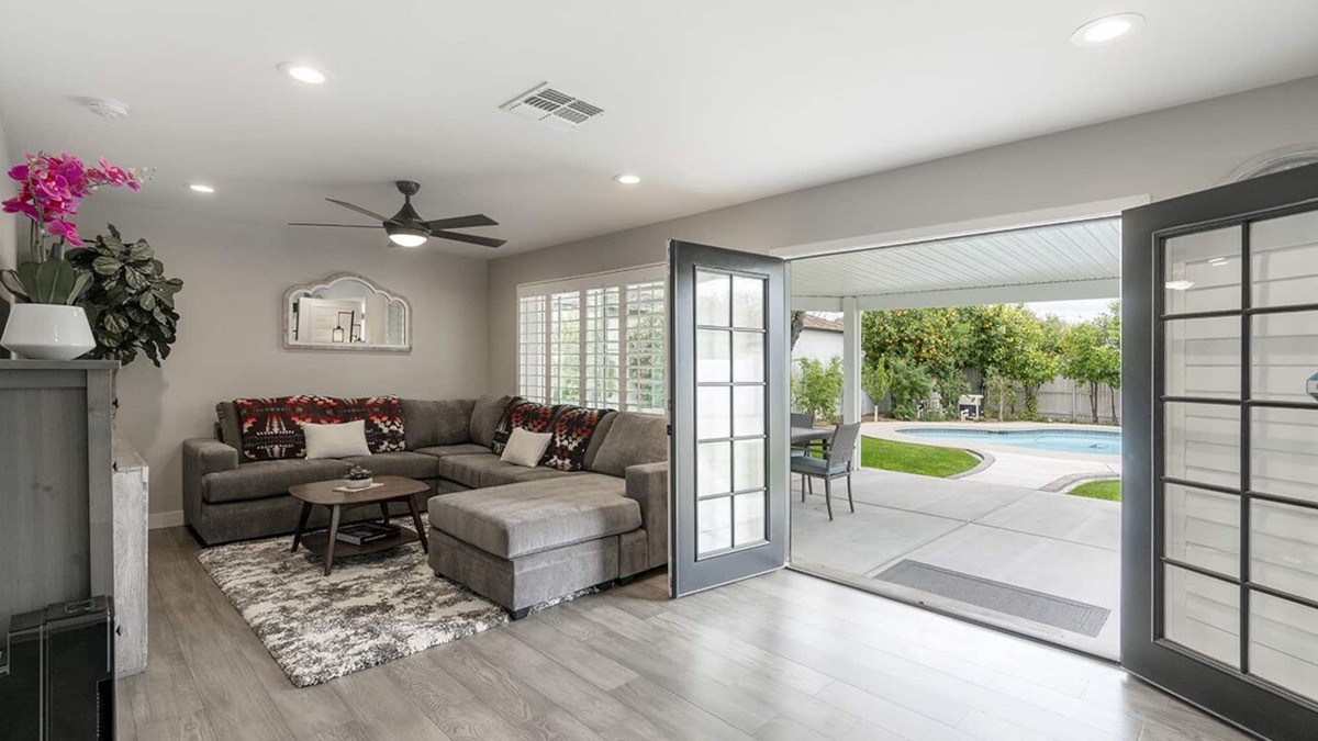 Encanto House | ❤️of PHX Heated Pool Chef's Kitchen Fast WiFi