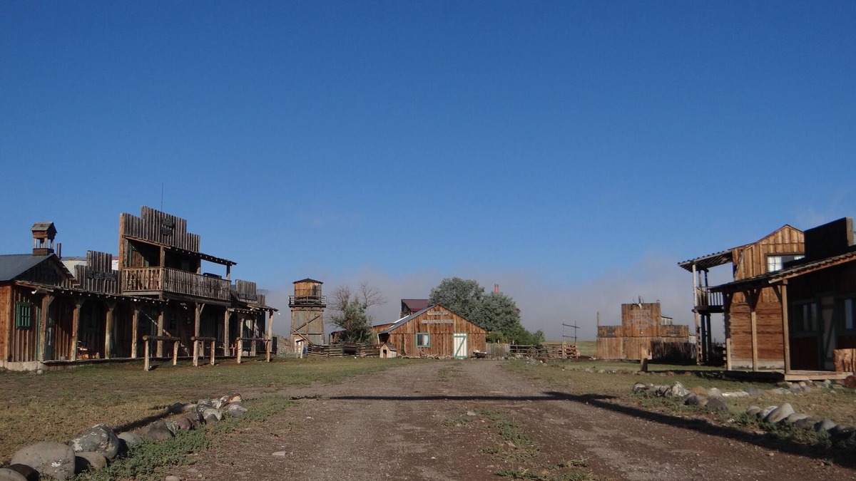 Capulin Cabin | Off Grid cabin at a Working Horse Ranch