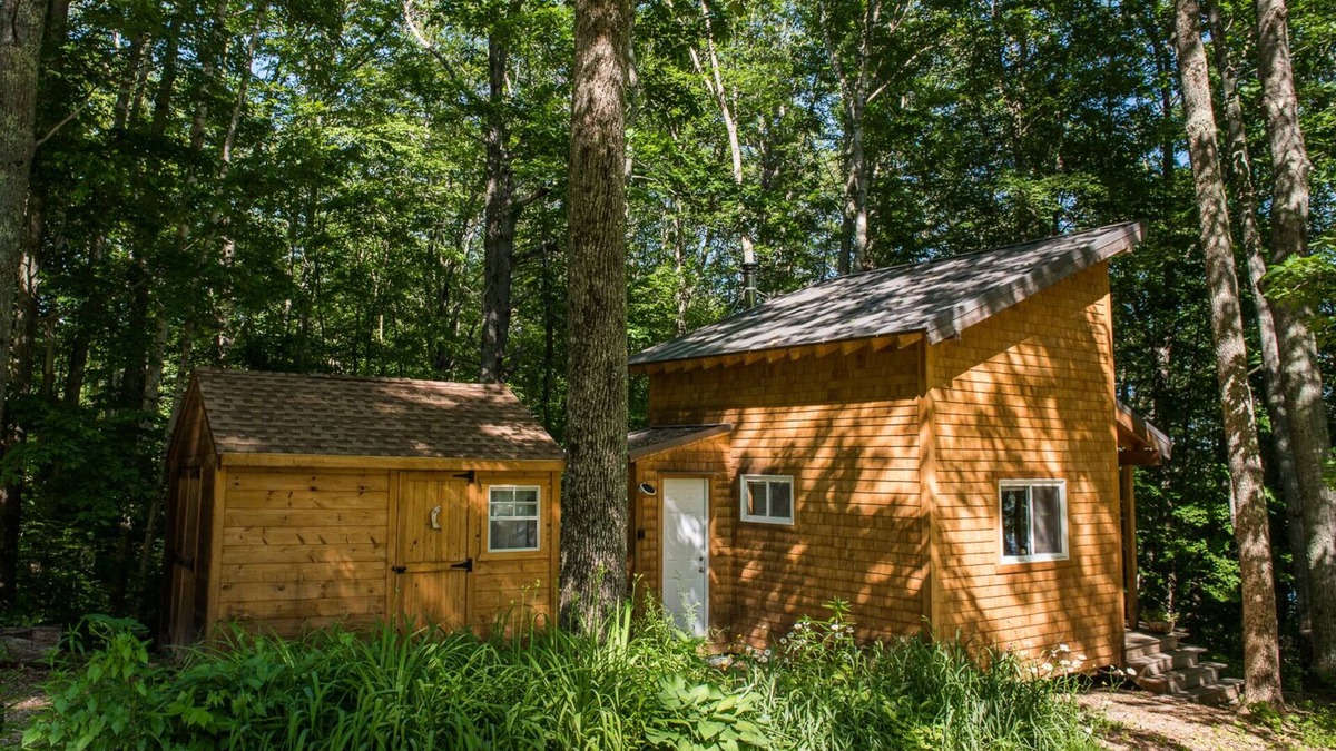 Bowdoinham Cabin | Off-grid cabin on the shore of Merrymeeting Bay with kayaks and SUP
