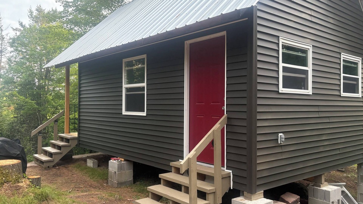 Ticonderoga House | Off-Grid Glamping Escape House - reconnect with nature w/o giving up comfort.