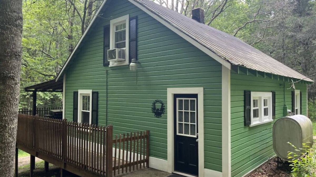 Willis Cabin | Off the Beaten Path - just like the name implies, by Buffalo Mountain Getaway