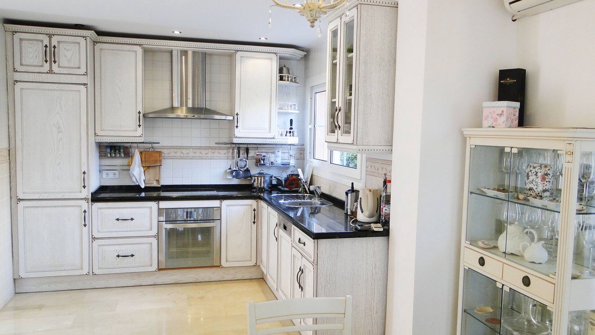Torrequebrada Villa | OFFER Modern villa 900 meters from the beach