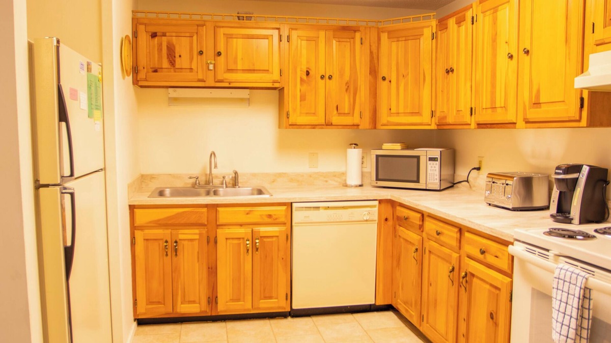 Bartlett Condo | Official Seasons RMC Condo 19H - 2 bedrooms + loft - sleeps 8 - No Fees
