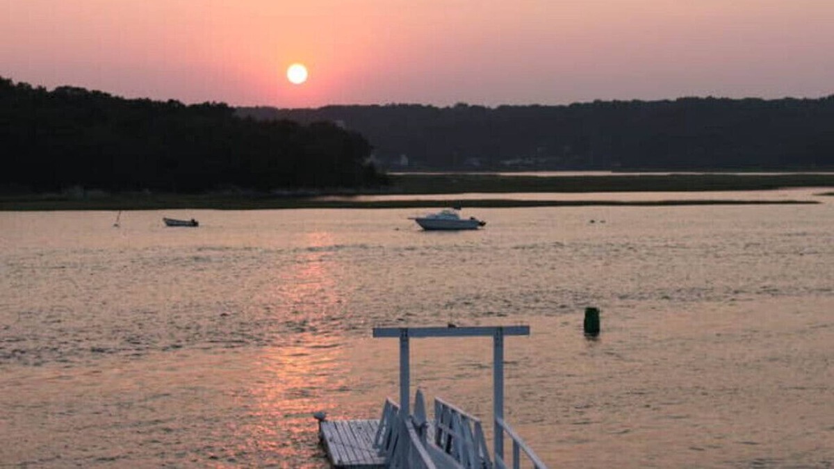 Gloucester Cottage | OFFICIAL SITE - Buoy 23 Vacation Home | Gloucester, MA | Deepwater dock