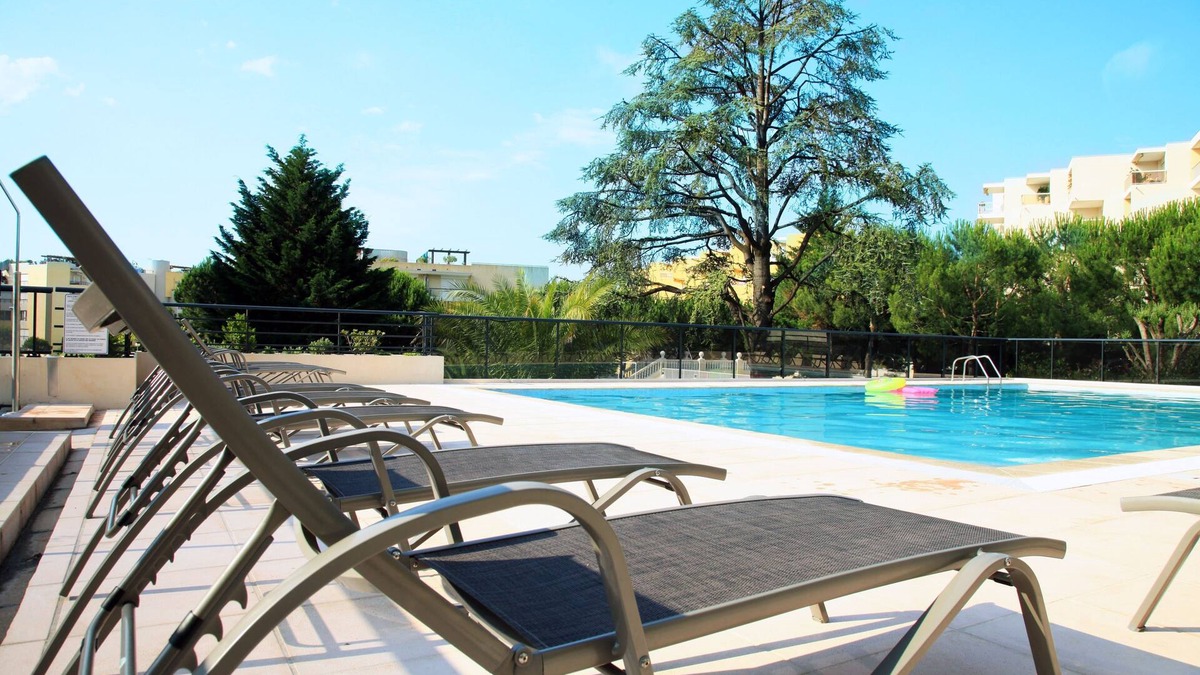 Cros-de-Cagnes Apartment | Offre été ! Près Plage | Studio pour 4 Accès Sauna