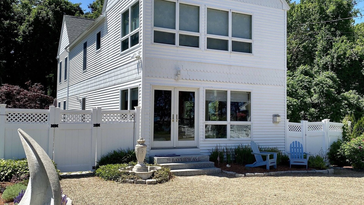 Ogunquit House | Ogunquit, Me 5 minute Walk to Footbridge Beach.