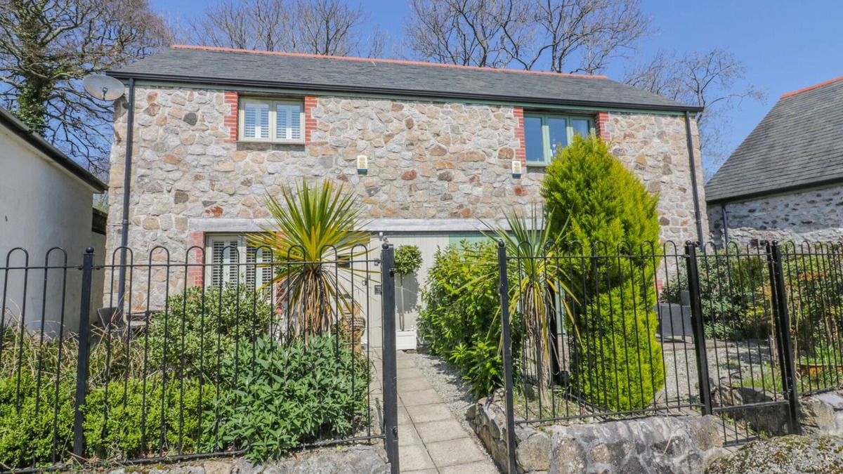 Charlestown Cottage | OH BUOY!, family friendly, character holiday cottage in Charlestown