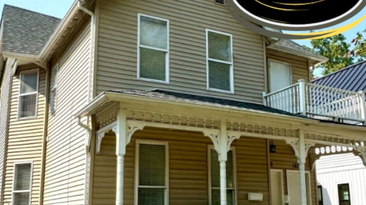 Detroit - Shoreway House | Ohio City,Near Downtown, Rock Hall,Stadiums, Shops