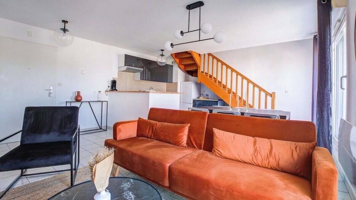 Perigueux Apartment | OIQIA Carmésin