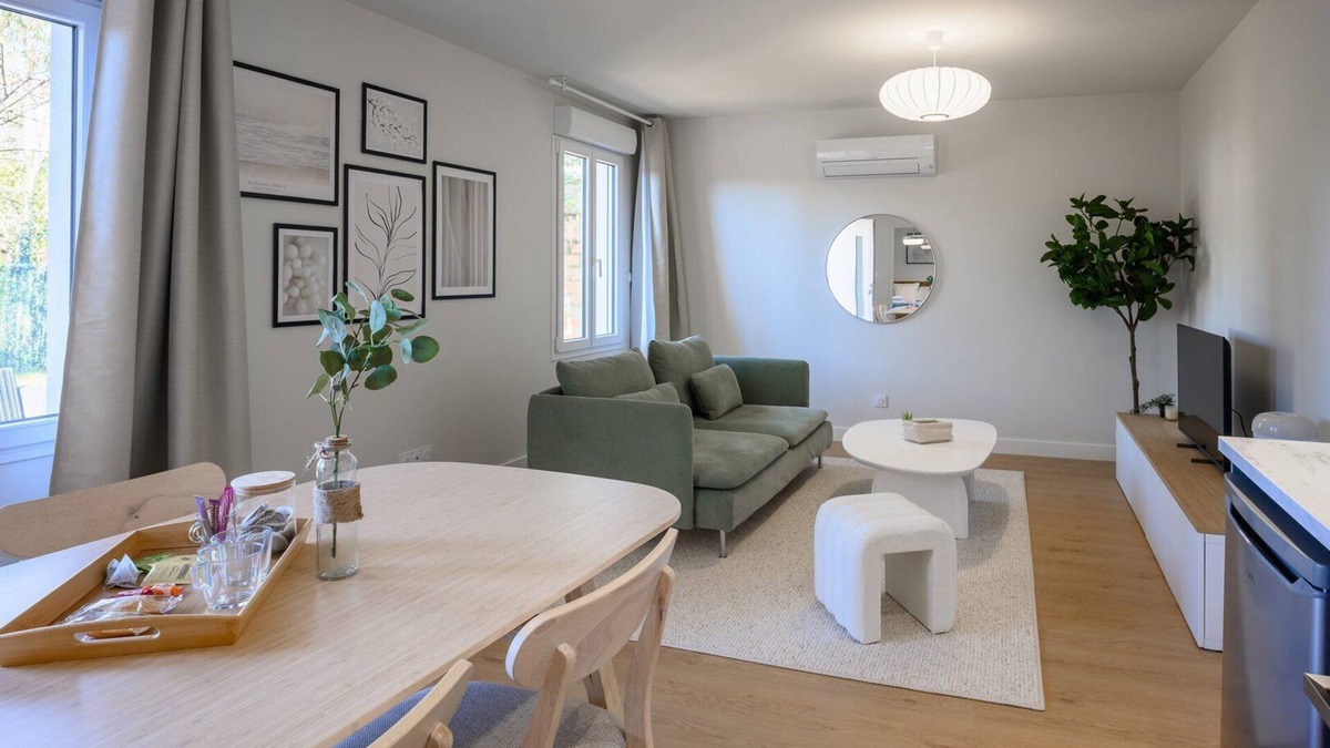 Castres House | OIQIA Clarisse Pastel