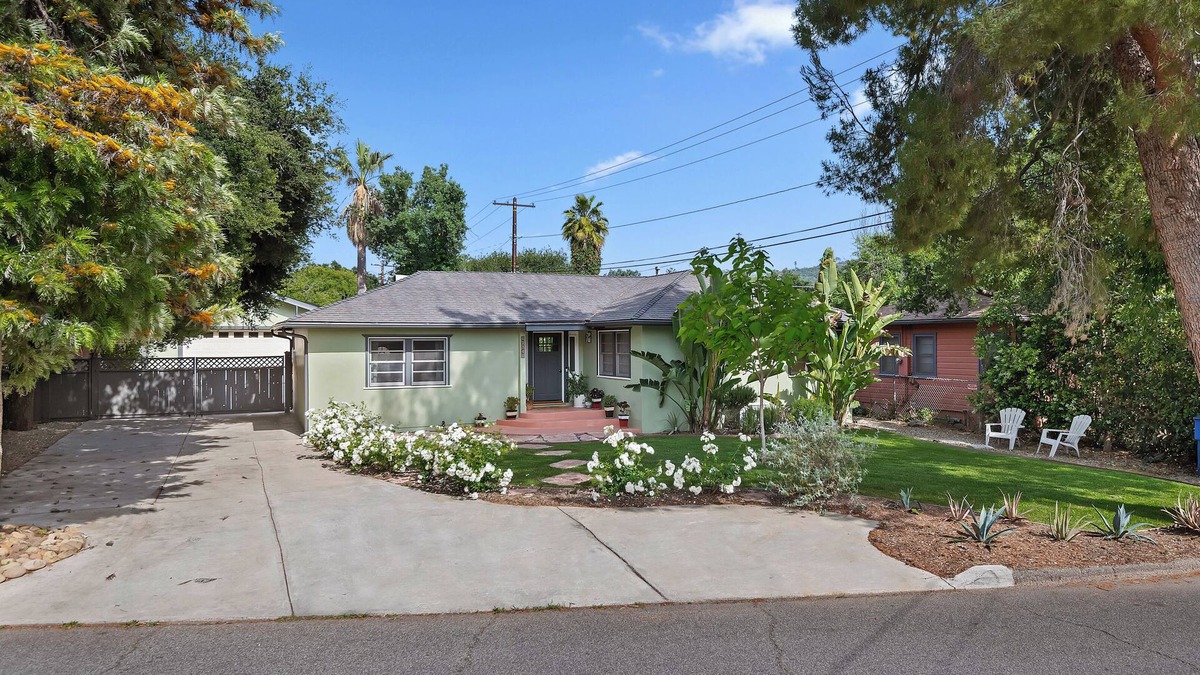 Ojai Cottage | OJAI Cottage Retreat with touch of class with Mountain Views
