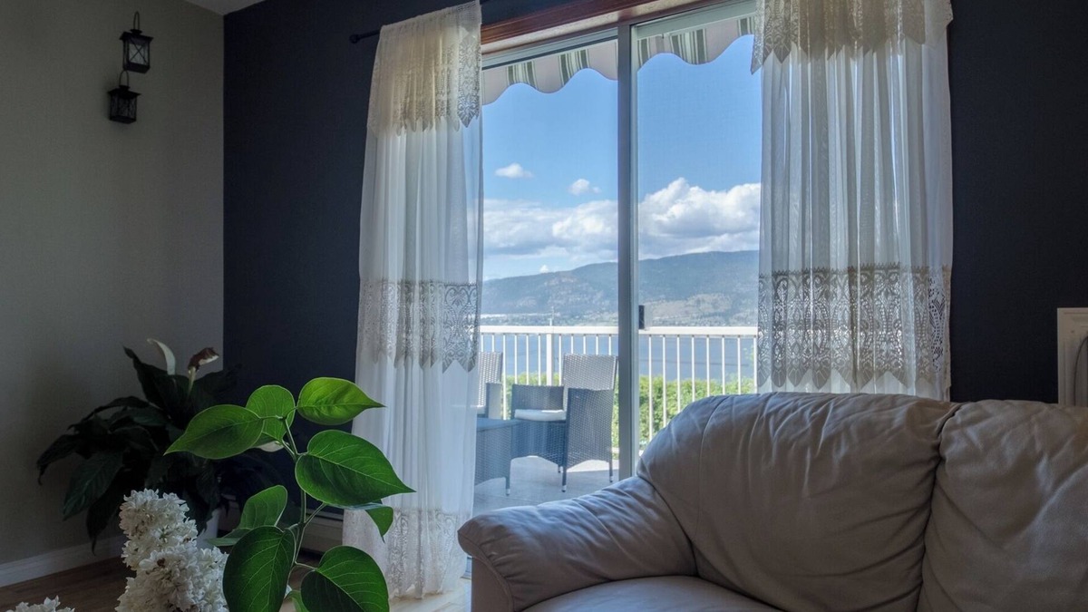 Okanagan-Similkameen Bed & Breakfast | OK Whistle Stop Bed & Breakfast