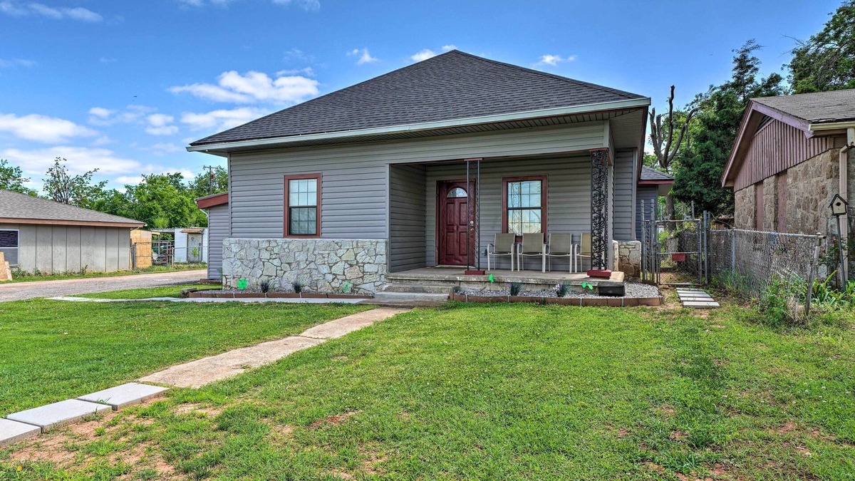 Central Oklahoma City House | OKC Home w/ Fenced-In Backyard & Pool Table