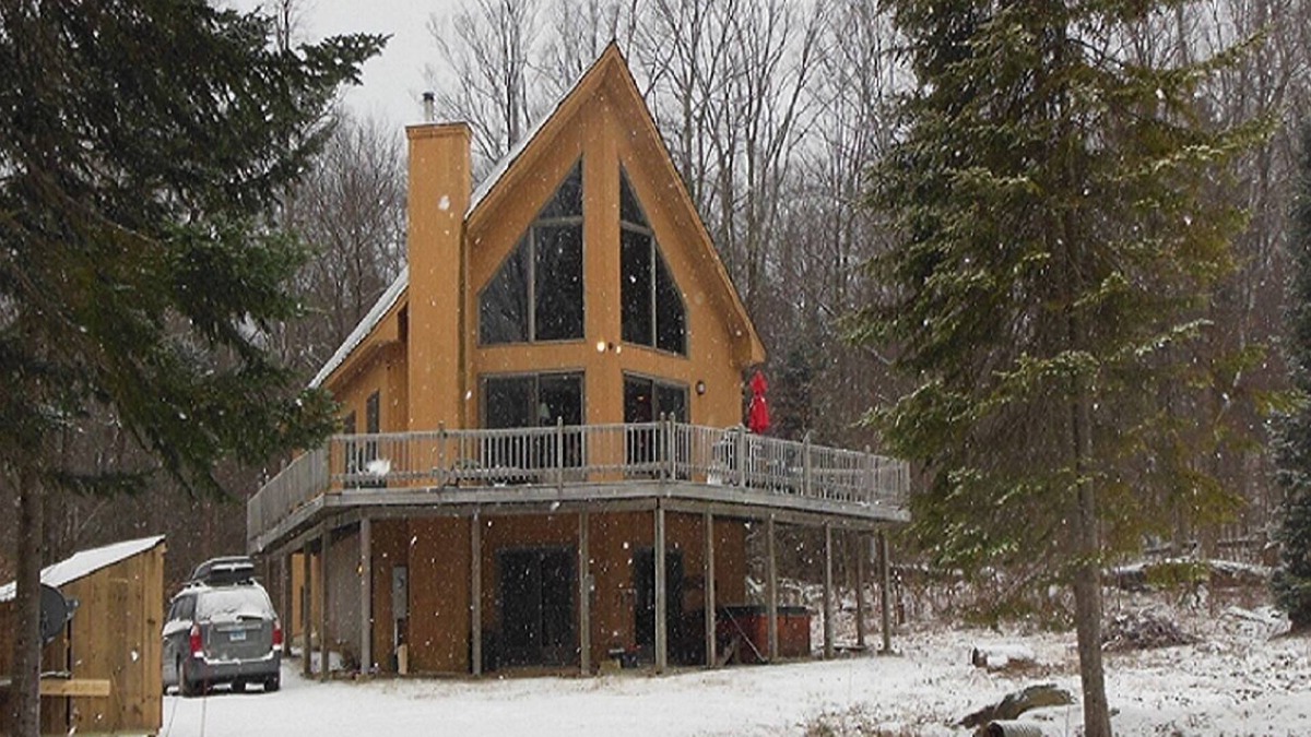 Ludlow Ski Chalet | Okemo Mountain Chalet W/Hot Tub and Game Room