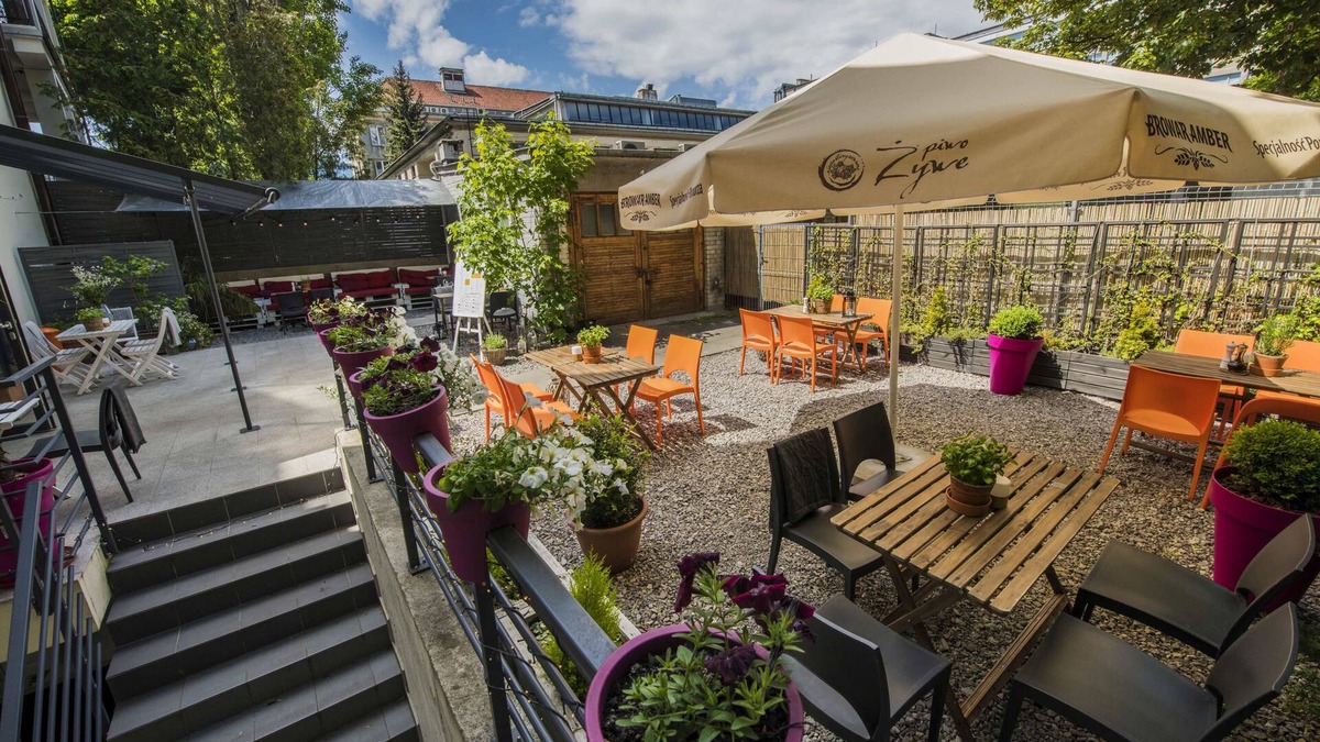 Old Town Hotel | Oki Doki OLD TOWN