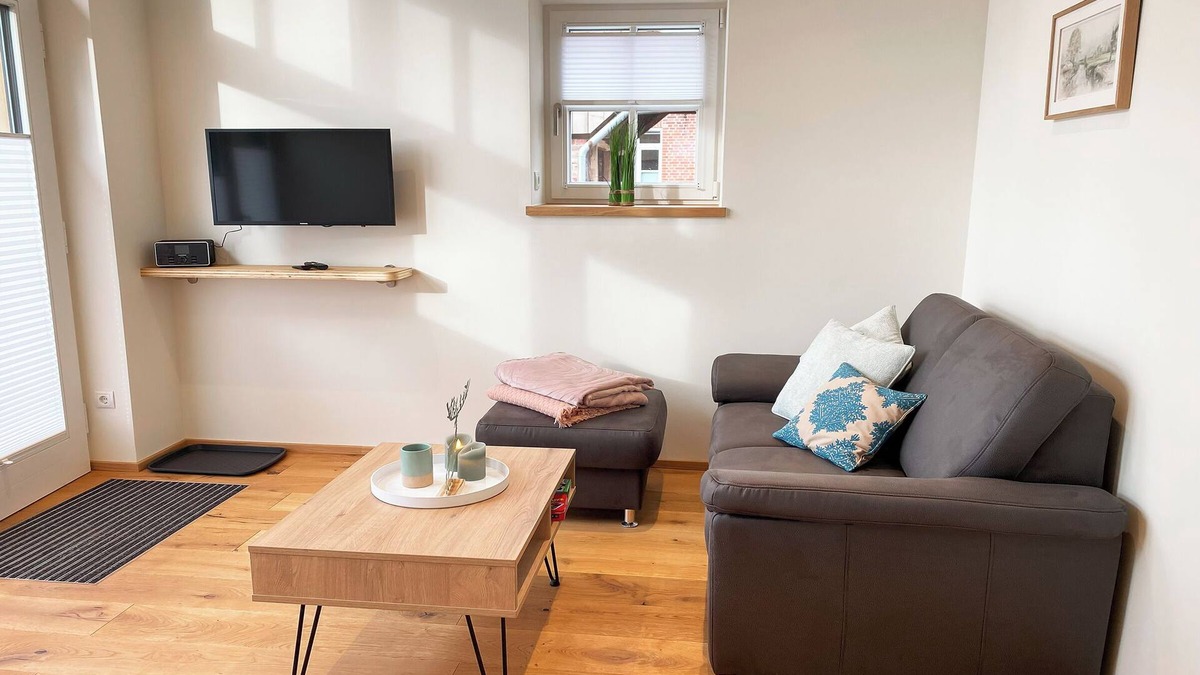 Ohne Apartment | Old barn - meadow view - pure country idyll. Sunny. Cycling