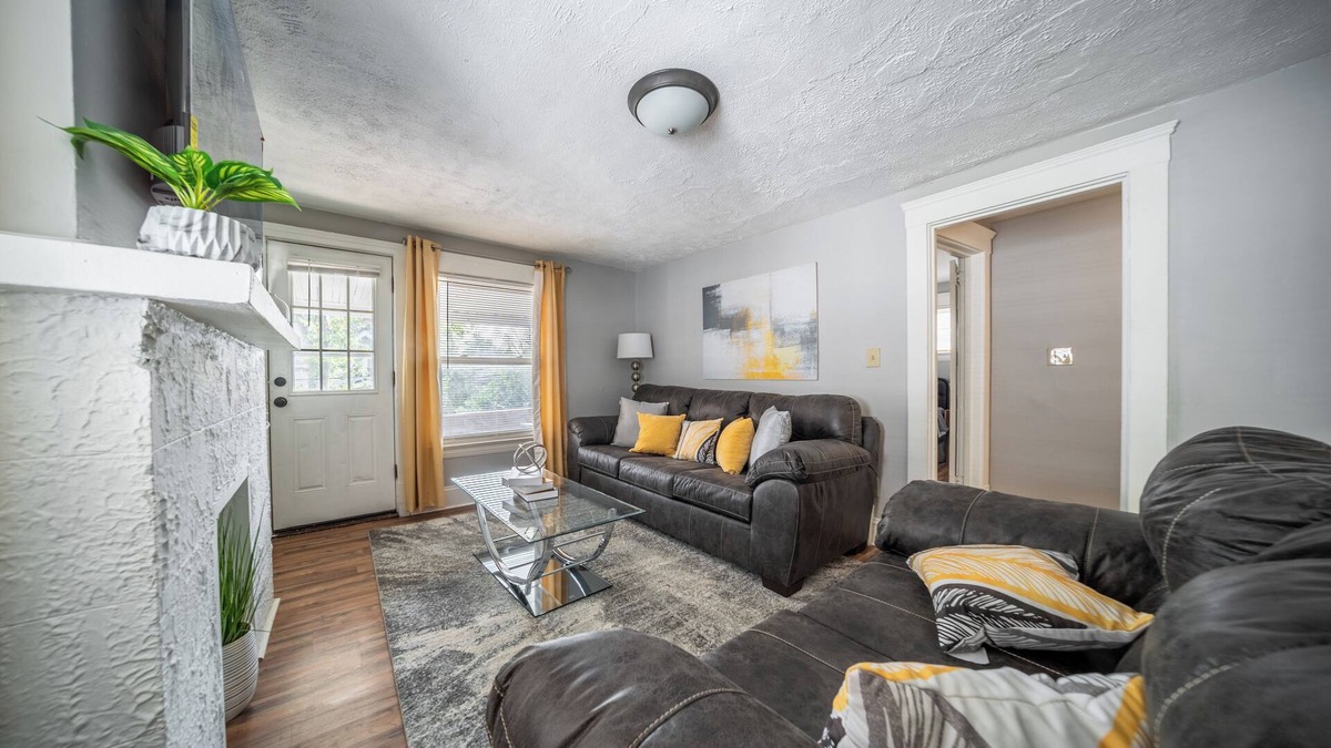 Old Brooklyn Apartment | Old Brooklyn Pearl