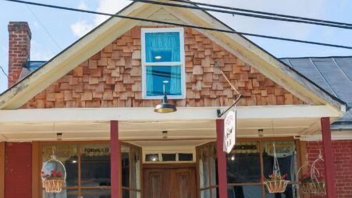 Rockbridge Baths Bed & Breakfast | Old Brownsburg Store B&B