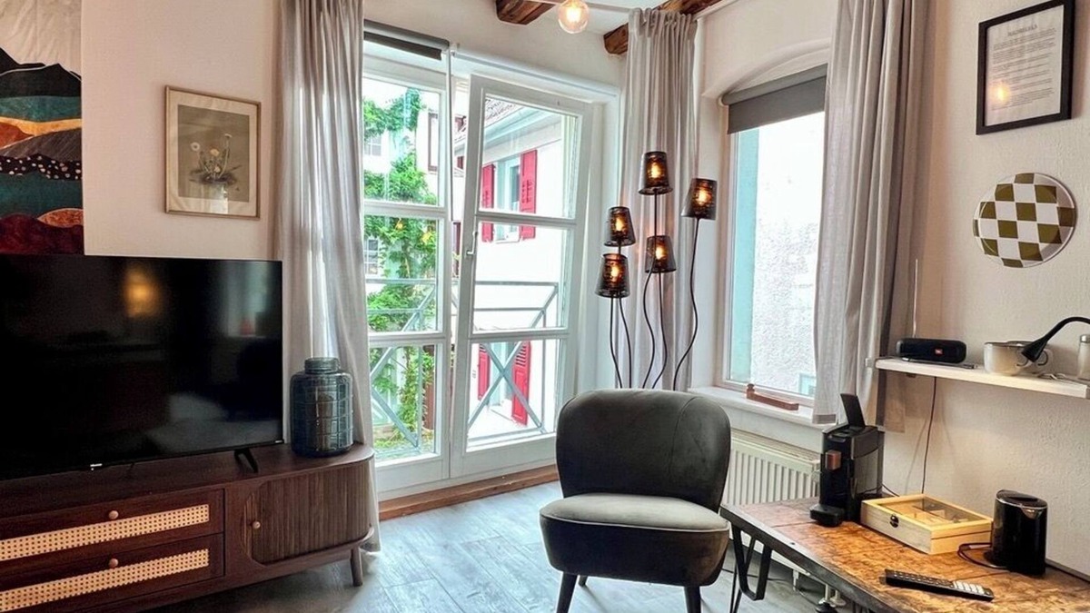 Innenstadt Apartment | Old building suite for 2 persons very central in historic old town