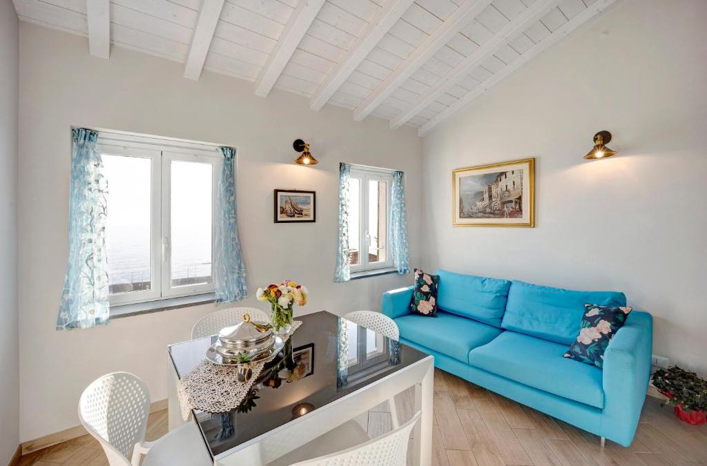 Bordighera Apartment | Old city apartment seaview