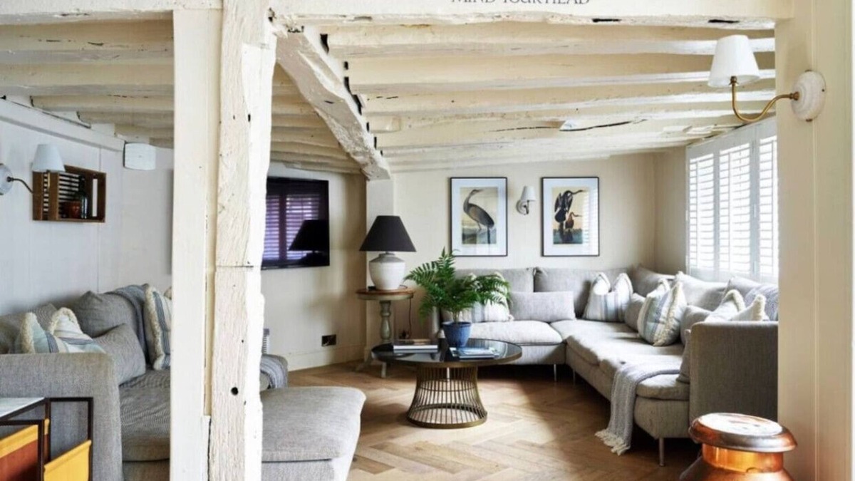 Henley-on-Thames House | Old Coach House & Dolls House