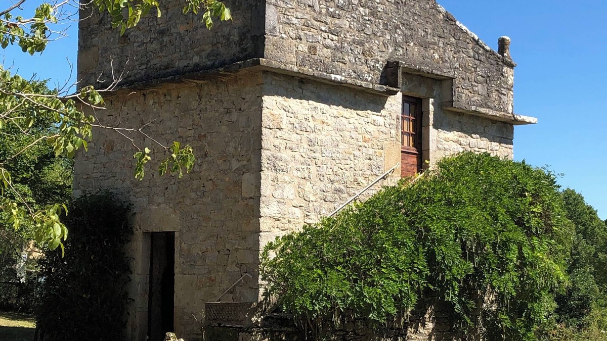 Tour-de-Faure House | Old dovecote St Cirq Lapopie