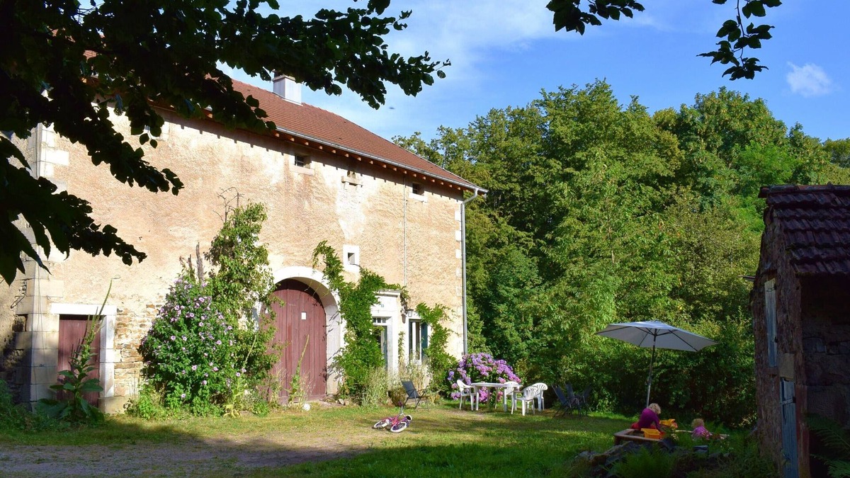 Le Clerjus Other | Old farm (1863) on the edge of the forest, calm and nature