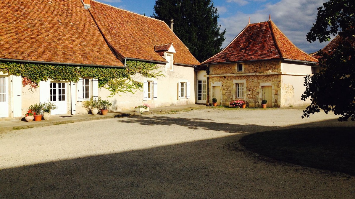 Saint-Martial-d'Albarede House | Old Farmhouse with large pool in deep countryside, all on ground floor.