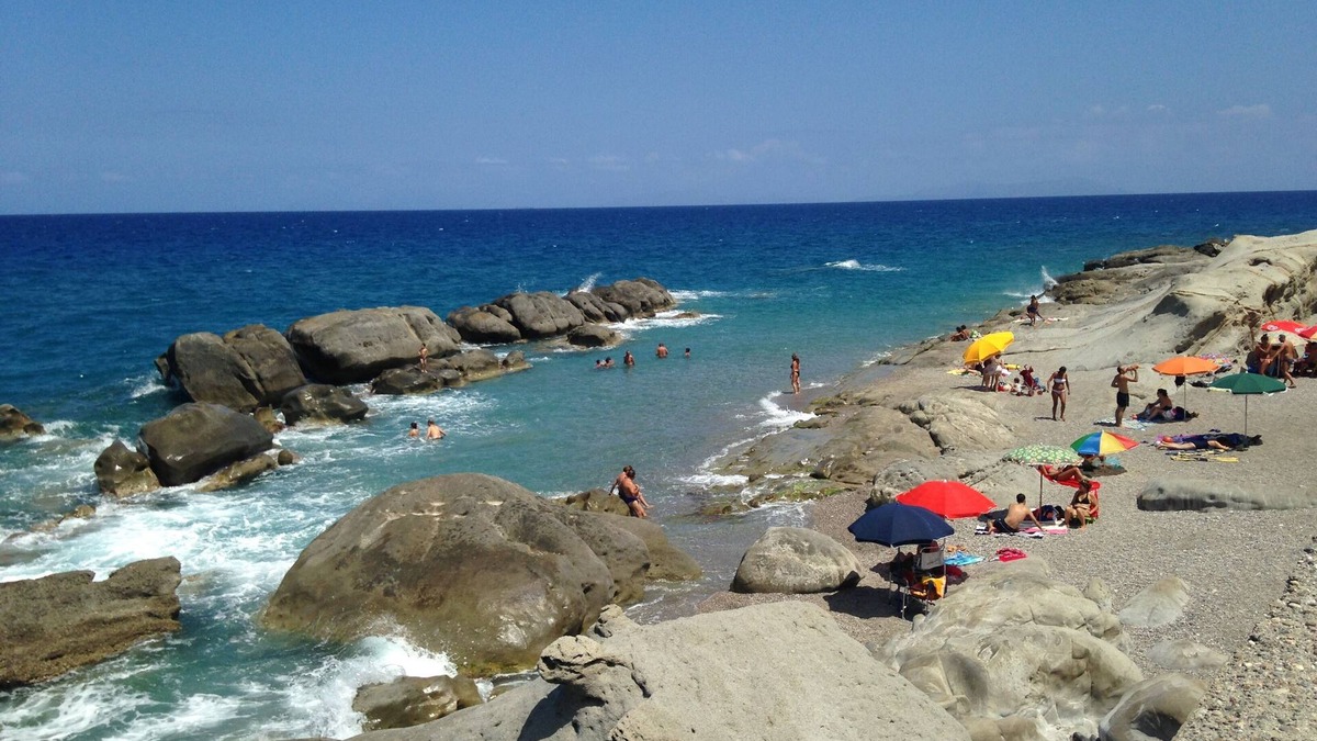 Capo d'Orlando House | Old fisherman's house overlooking the sea, along the Capo d'Orlando promenade