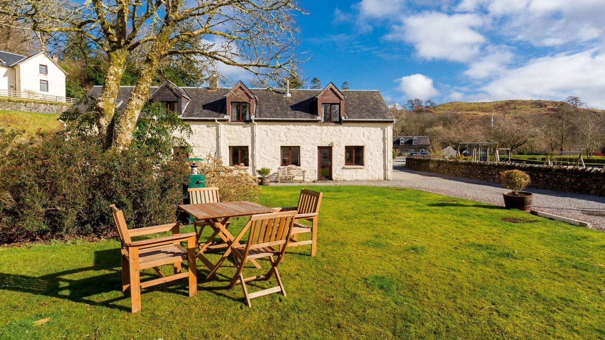 Slate Islands Cottage | Old Haybarn - a semi-detached cottage that sleeps up to 8 guests