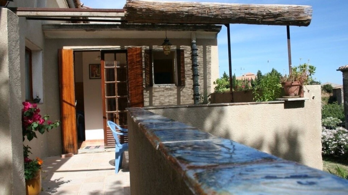 Caunes-Minervois Cottage | Old house, carefully renovated, all mod cons, nice services