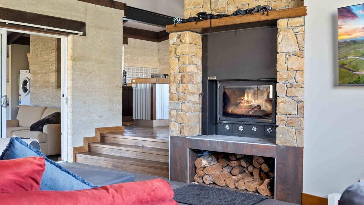Jindabyne Ski Chalet | Old Hut Creek Chalet with a peaceful rural outlook