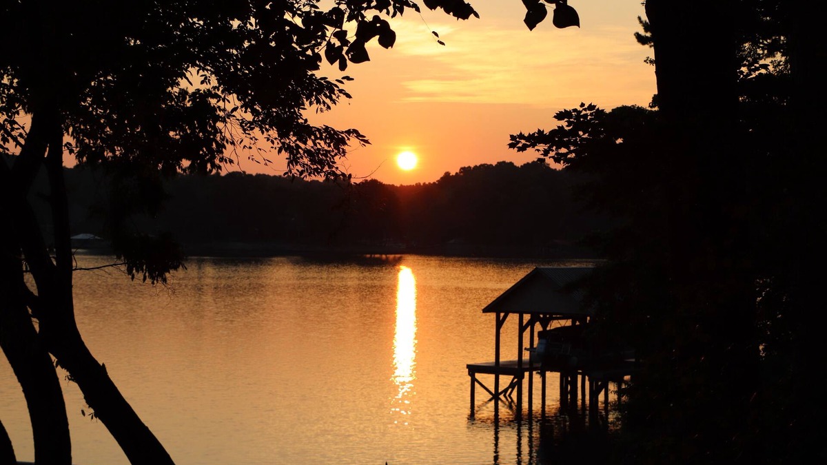 Troutman House | Old Lake Charm with Million Dollar Views