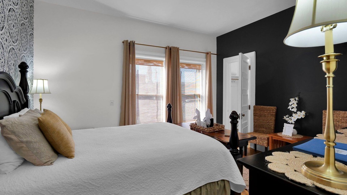 Olean Bed & Breakfast | Old Library Inn - Maya Angelou Room