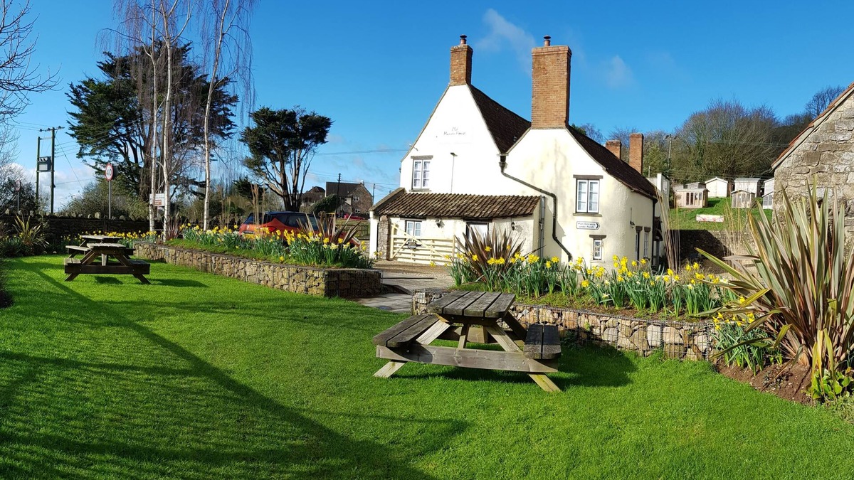 Cross Bed & Breakfast | Old Manor House B&B