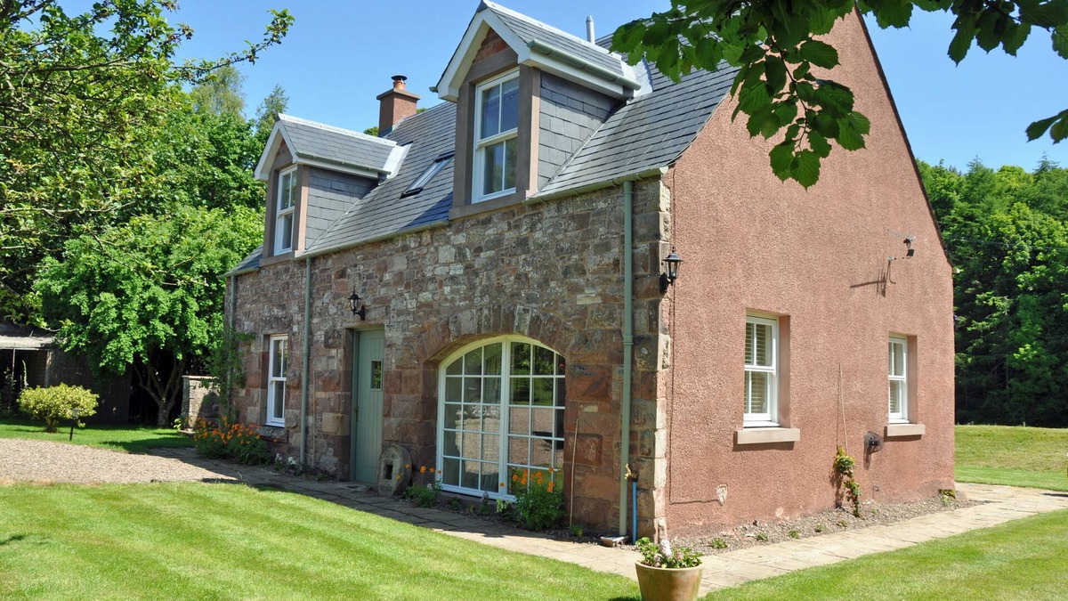 Kelso Cottage | Old Mill Cottage - sleeps 4 guests in 2 bedrooms