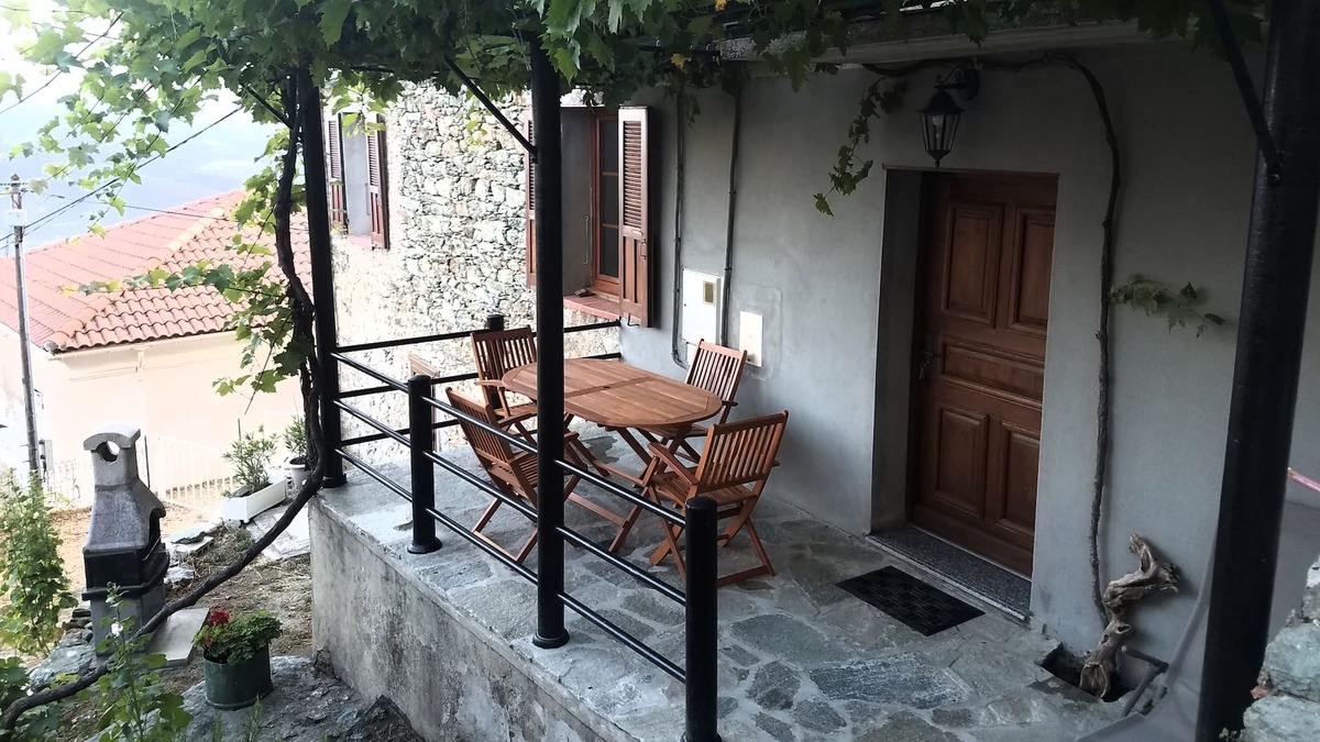 Santa-Lucia-di-Mercurio House | Old mountain house / village Haute-Corse (CORTE and around 10 min)