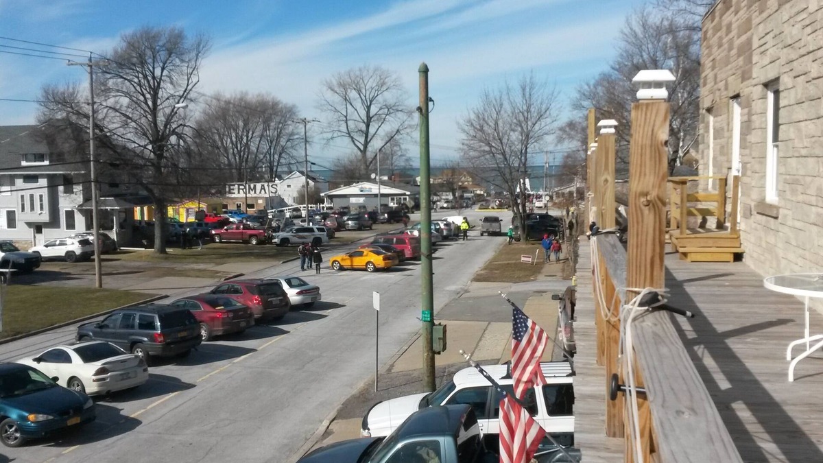 Olcott Apartment | Old Olcott Beach Firestation Guestrooms and Suites