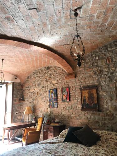 Castell'Arquato Bed & Breakfast | Old school Bacedasco B&B