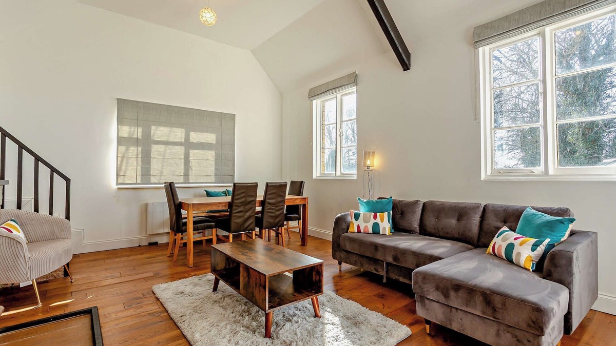 Ledbury Cottage | Old School House-2 bedroom-sleeps 6-large garden