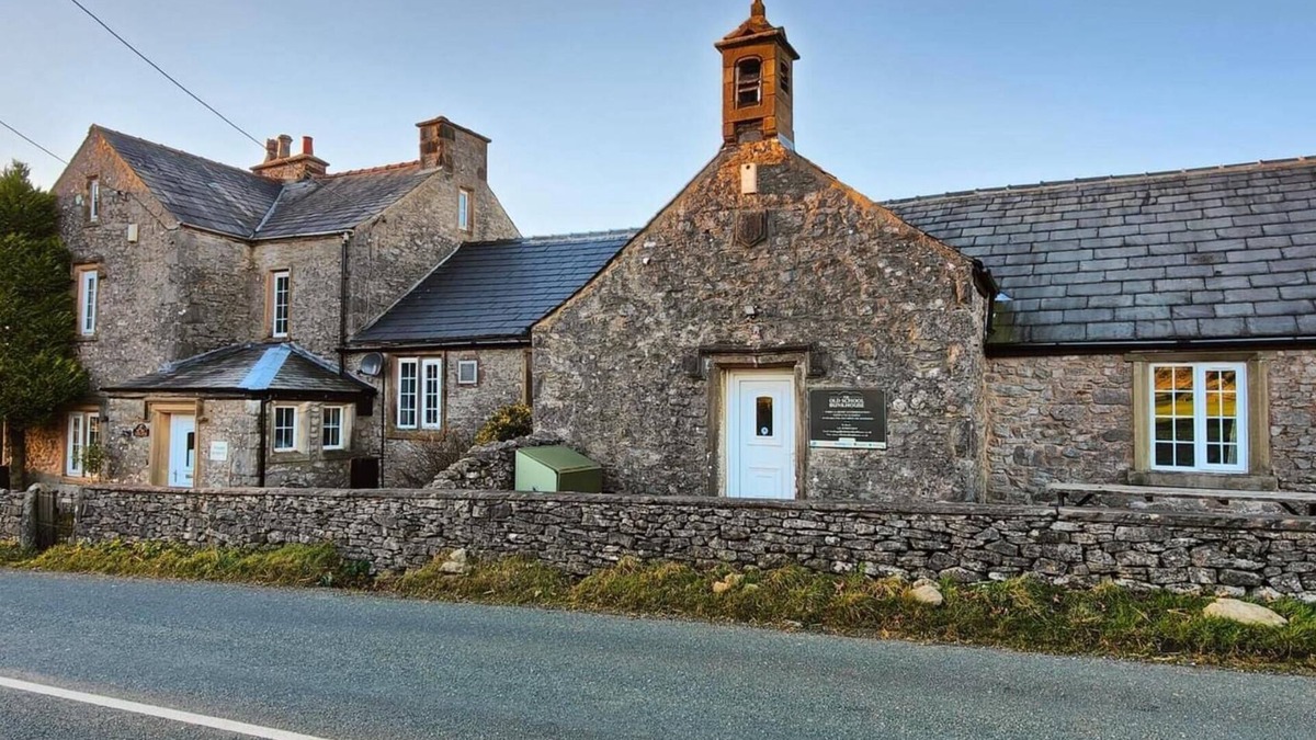 Fourstones Near Bentham House | Old School House - Yorkshire Three Peaks Challenge