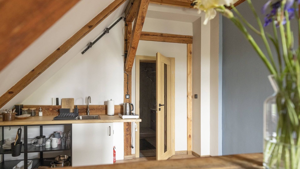 Miroslawiec Apartment | Old School in the Countryside by the Lake Reserve