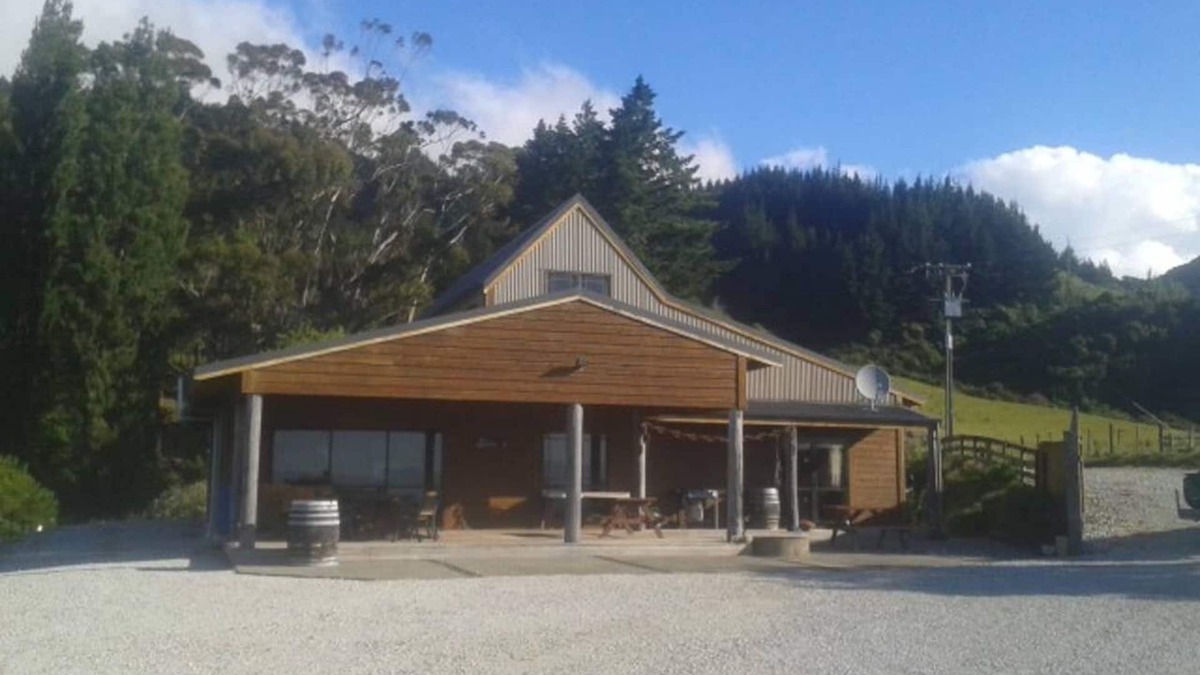 Pohara House | Old-School Winery with Panoramic Ocean Views of beautiful Golden Bays